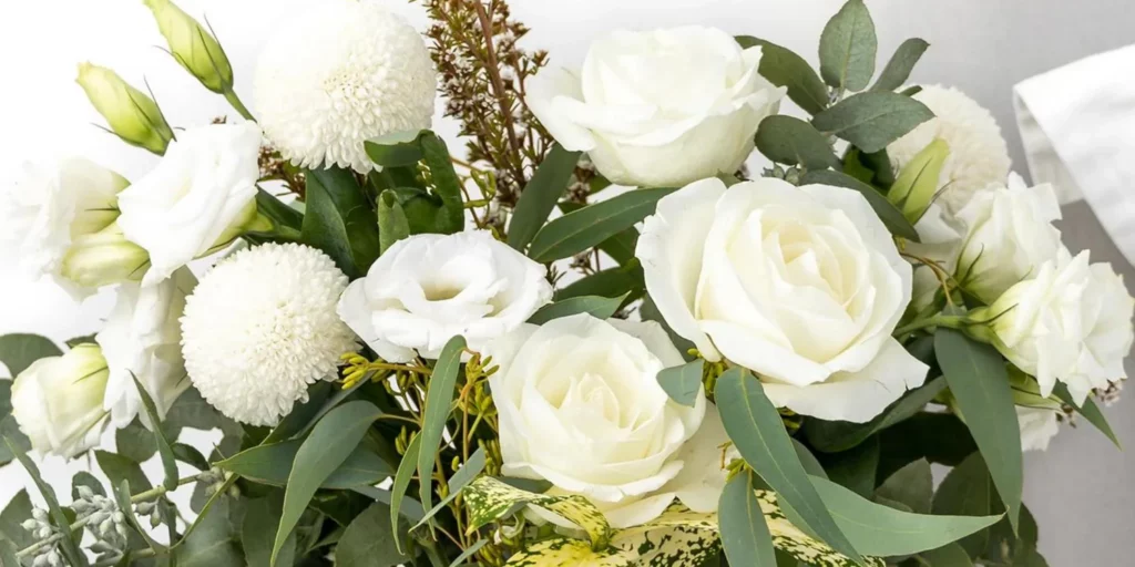 How to Select Sympathy Flowers Delivery Sydney for Loved Ones