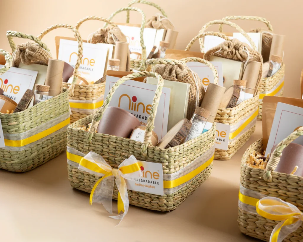 Gift Sets for Mum: Hampers vs Personalised Boxes vs Flowers — What Wins?

